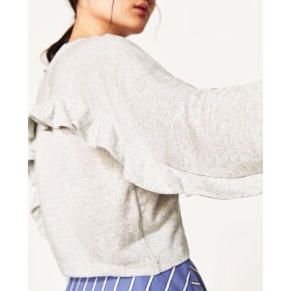 ✨ T-SHIRT WITH RUFFLED BACK✨ - Picture 4 of 7
